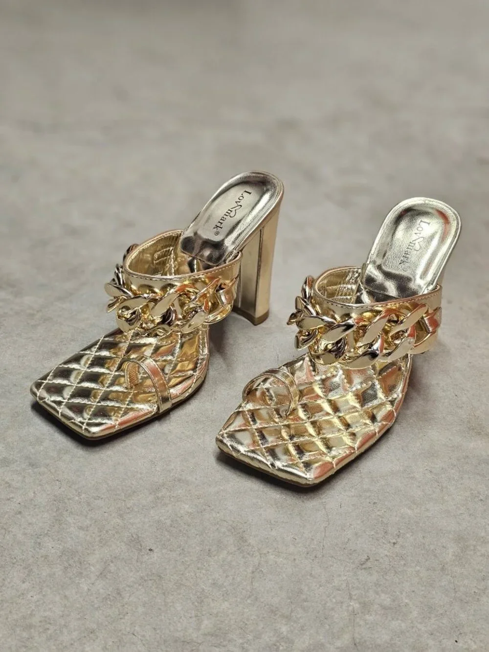 N/A elegant gold